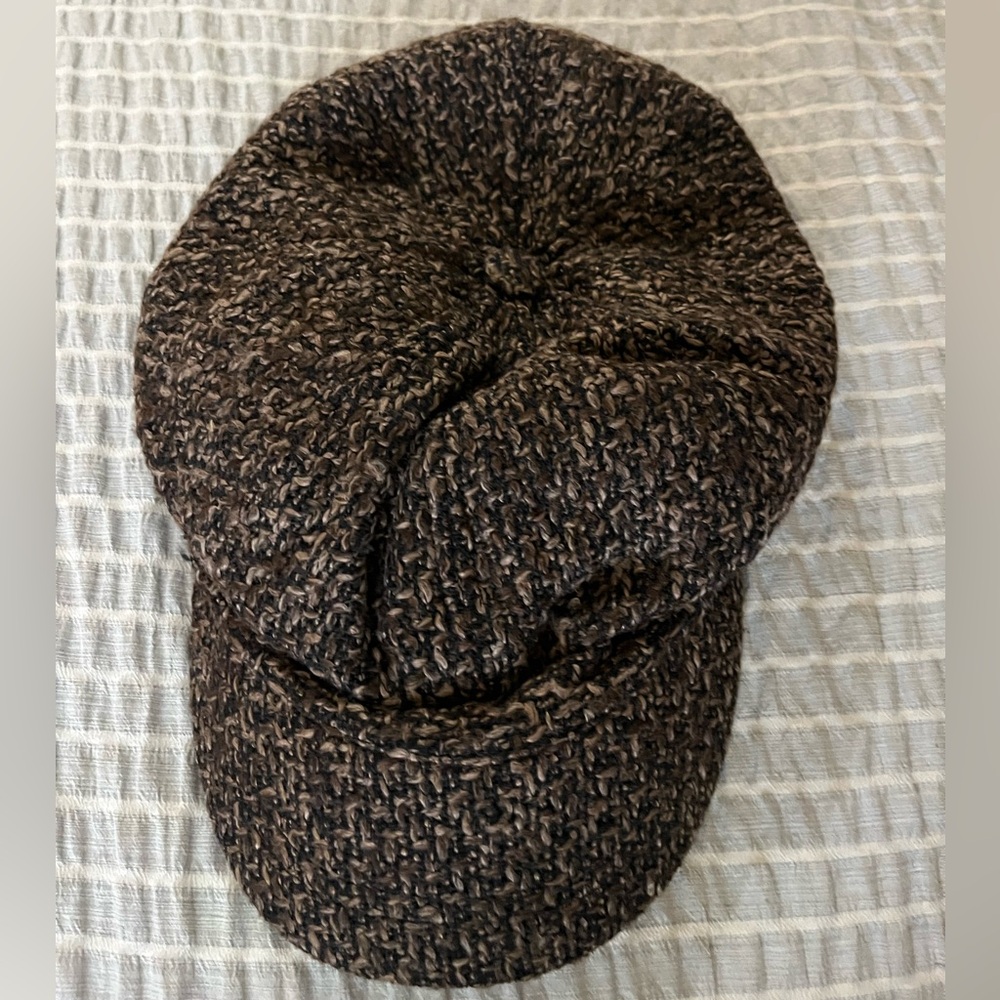 Woman’s Brown Tweed Cap